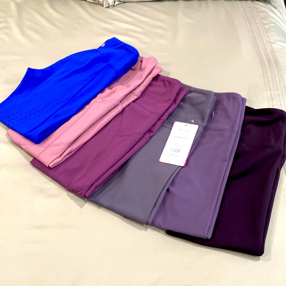 Bundle of Small Yogalicious leggings to jump start your workout clothing